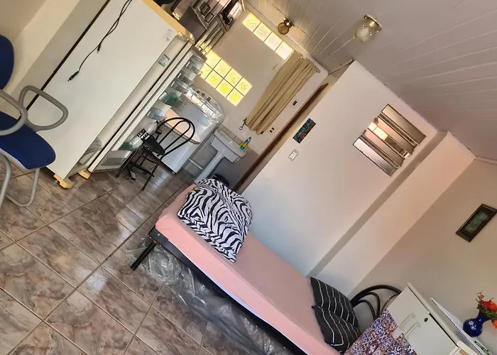 Kitnet Casal E Apartamento Com Lareira E Vista Jardim